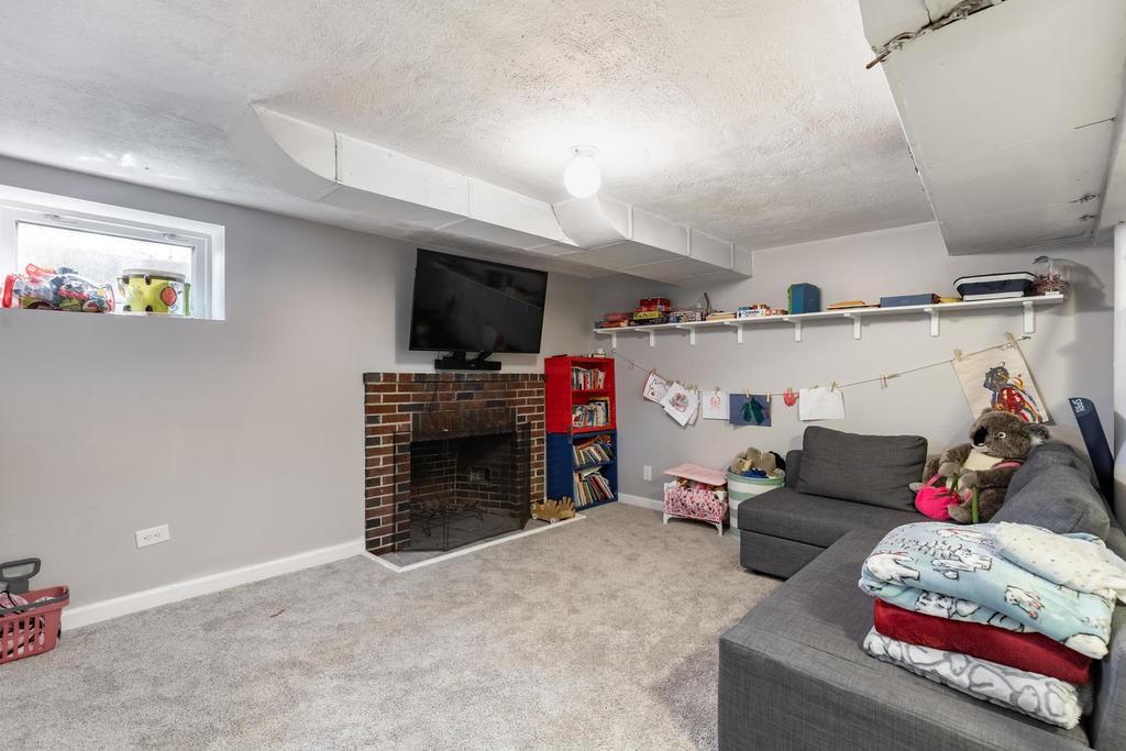 5 Hallron Road Newton, MA 02462 - Photo 26 of 34 Gallery Image 26
