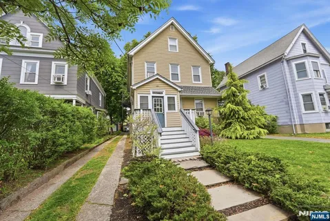 $799,000 | 160 Ashland Avenue, Bloomfield, NJ 07003