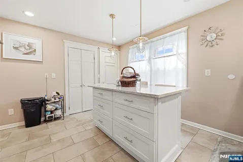 $799,000 | 160 Ashland Avenue, Bloomfield, NJ 07003