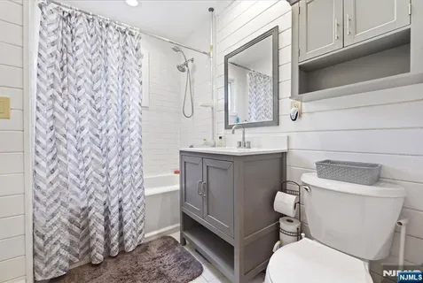 $799,000 | 160 Ashland Avenue, Bloomfield, NJ 07003