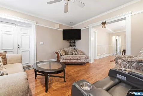 $799,000 | 160 Ashland Avenue, Bloomfield, NJ 07003