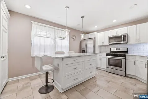 $799,000 | 160 Ashland Avenue, Bloomfield, NJ 07003