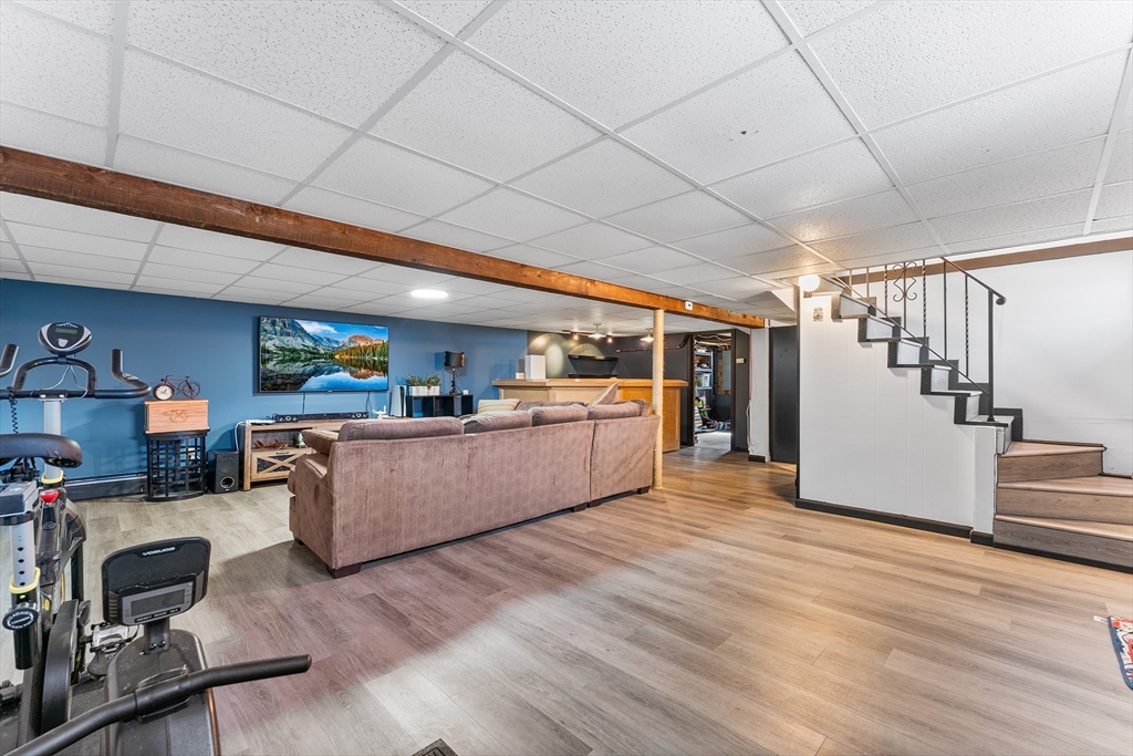 850 Hortonville Road Swansea, MA 02777 - Photo 16 of 33