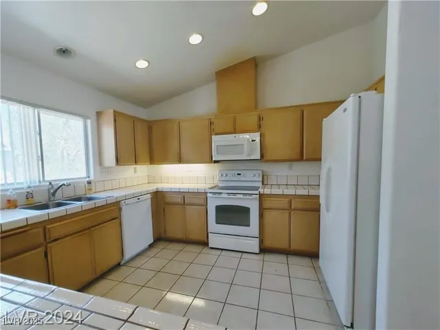 $1,950 | 5610 Bridger Street, Pahrump, NV 89061