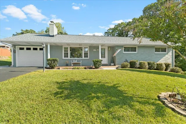 $389,950 | 4309 Cresthill Drive, Roanoke, VA 24018