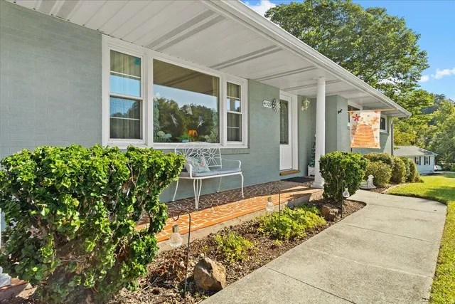 $389,950 | 4309 Cresthill Drive, Roanoke, VA 24018