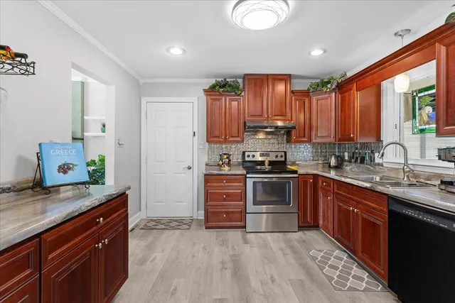 $389,950 | 4309 Cresthill Drive, Roanoke, VA 24018