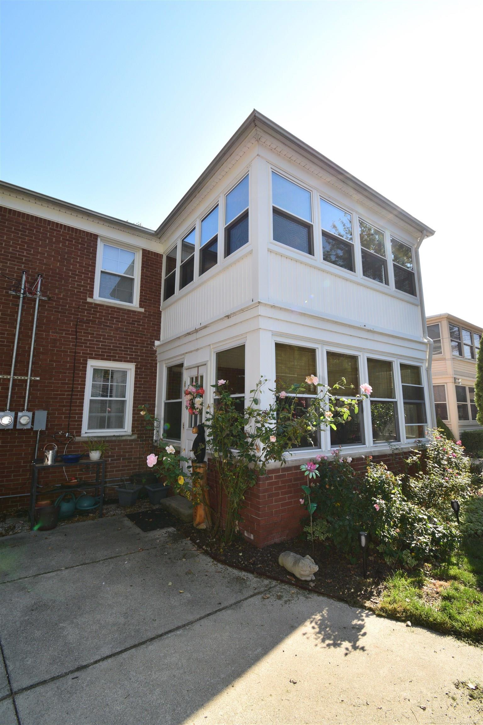 855 Harcourt Road Grosse Pointe, MI 48230 - Photo 63 of 68 50125193-62.JPG