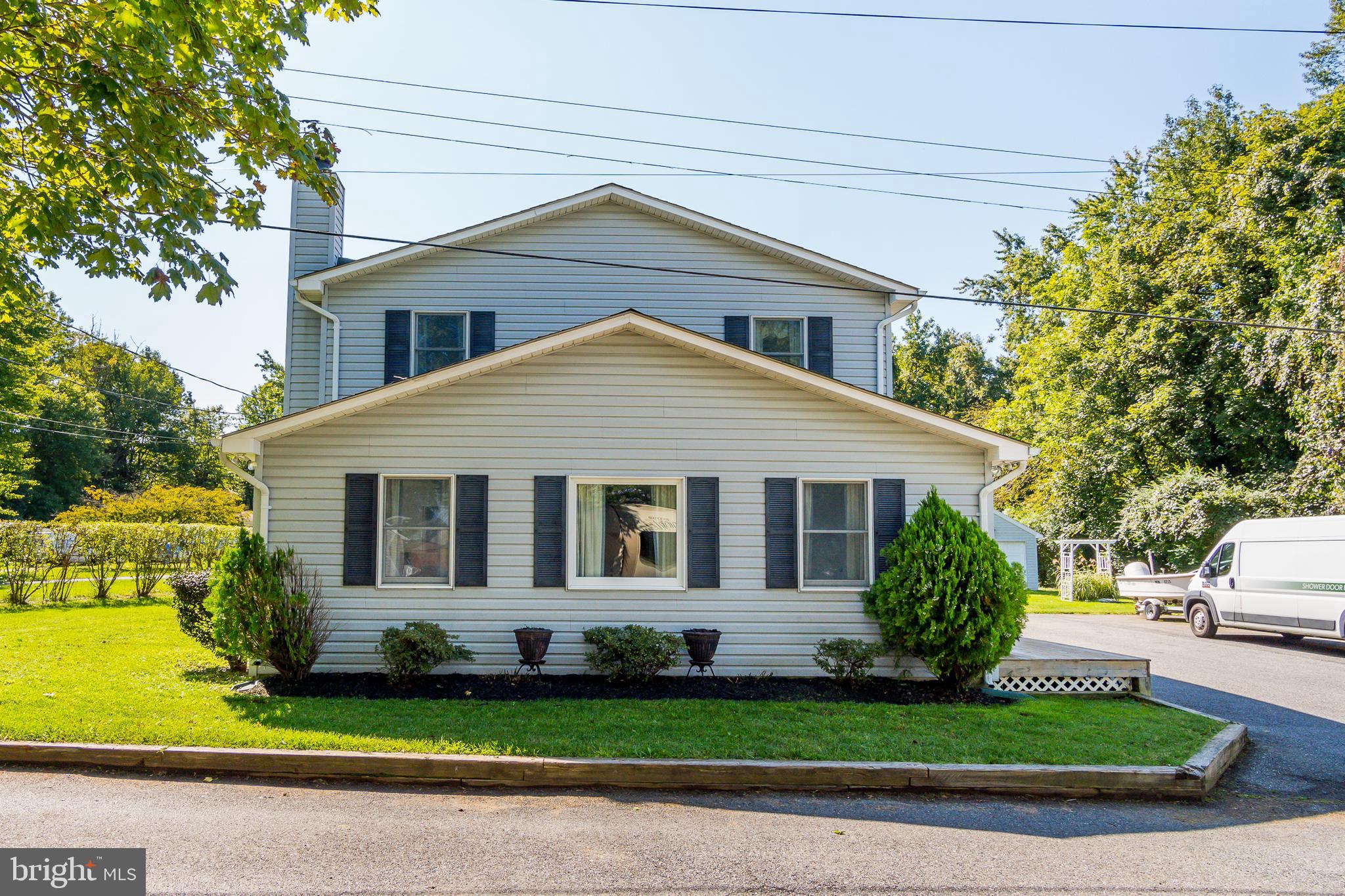 1035 Old Turkey Point Road Edgewater, MD 21037 - Photo 3 of 32 Gallery Image 3
