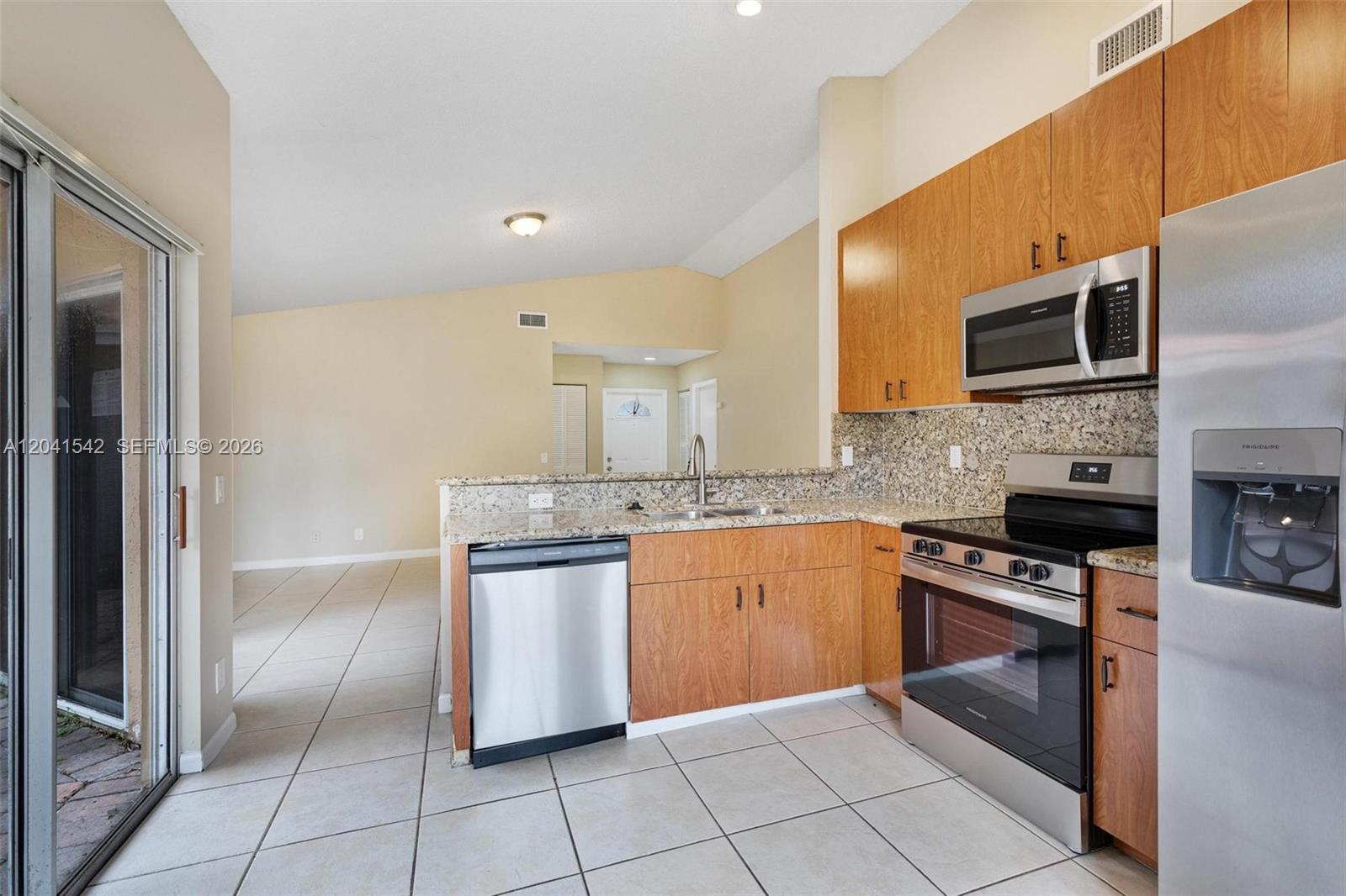 1513 Garden Road Weston, FL 33326 - Photo 5 of 25