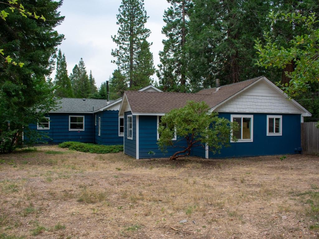 935 Davis Place Road Mount Shasta, CA 96067 - Photo 35 of 41 Gallery Image 35