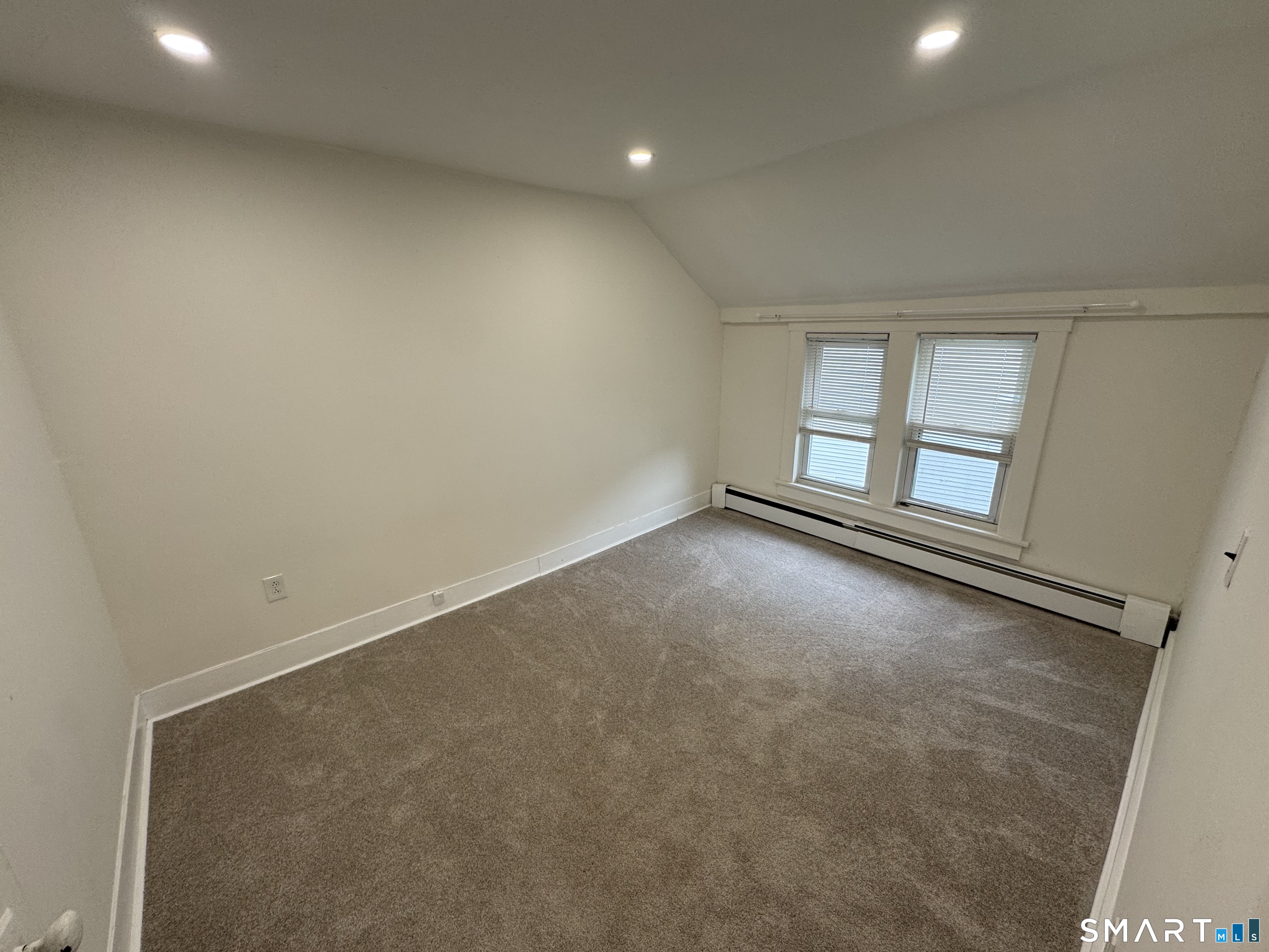1787 Stratfield Road Fairfield, CT 06825 - Photo 9 of 20