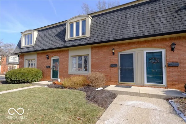 $1,595 | 8527 Canterbury Square East, Indianapolis, IN 46260