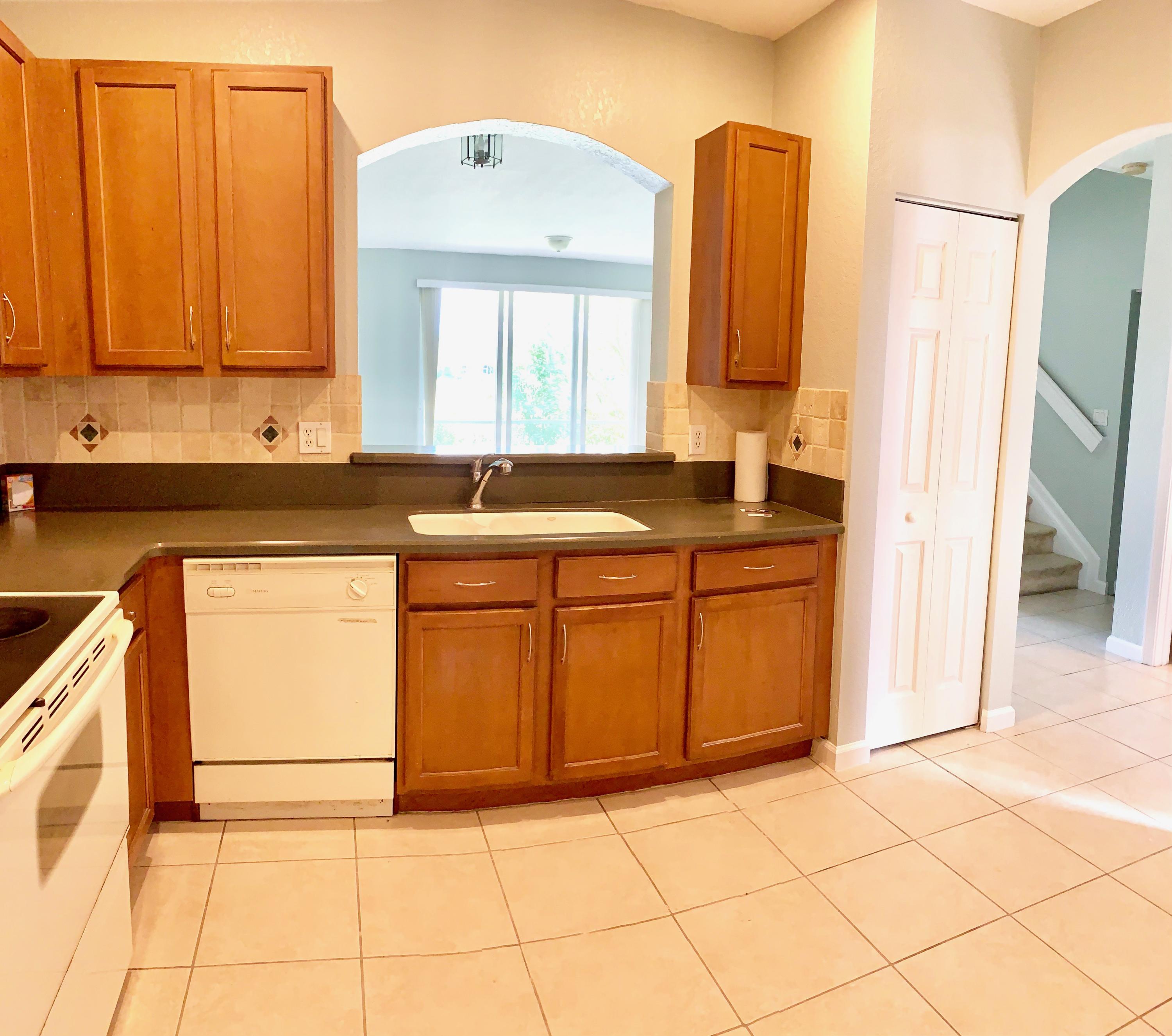 2043 Oakhurst Way Riviera Beach, FL 33404 - Photo 34 of 52 KITCHEN