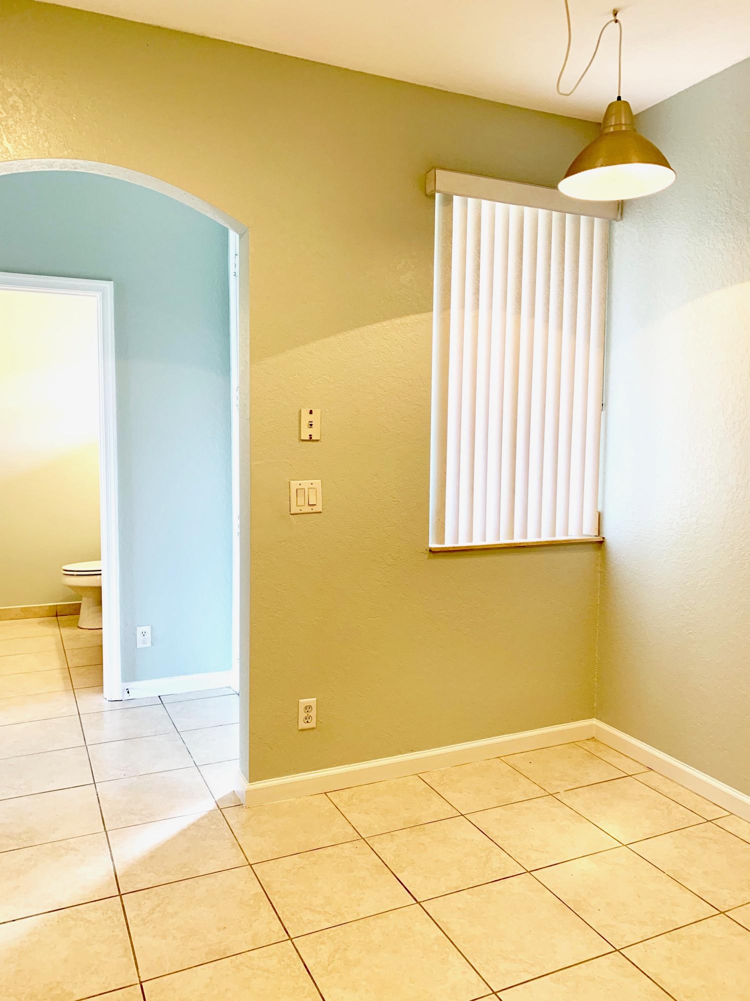2043 Oakhurst Way Riviera Beach, FL 33404 - Photo 36 of 52 BREEAKFAST AREA