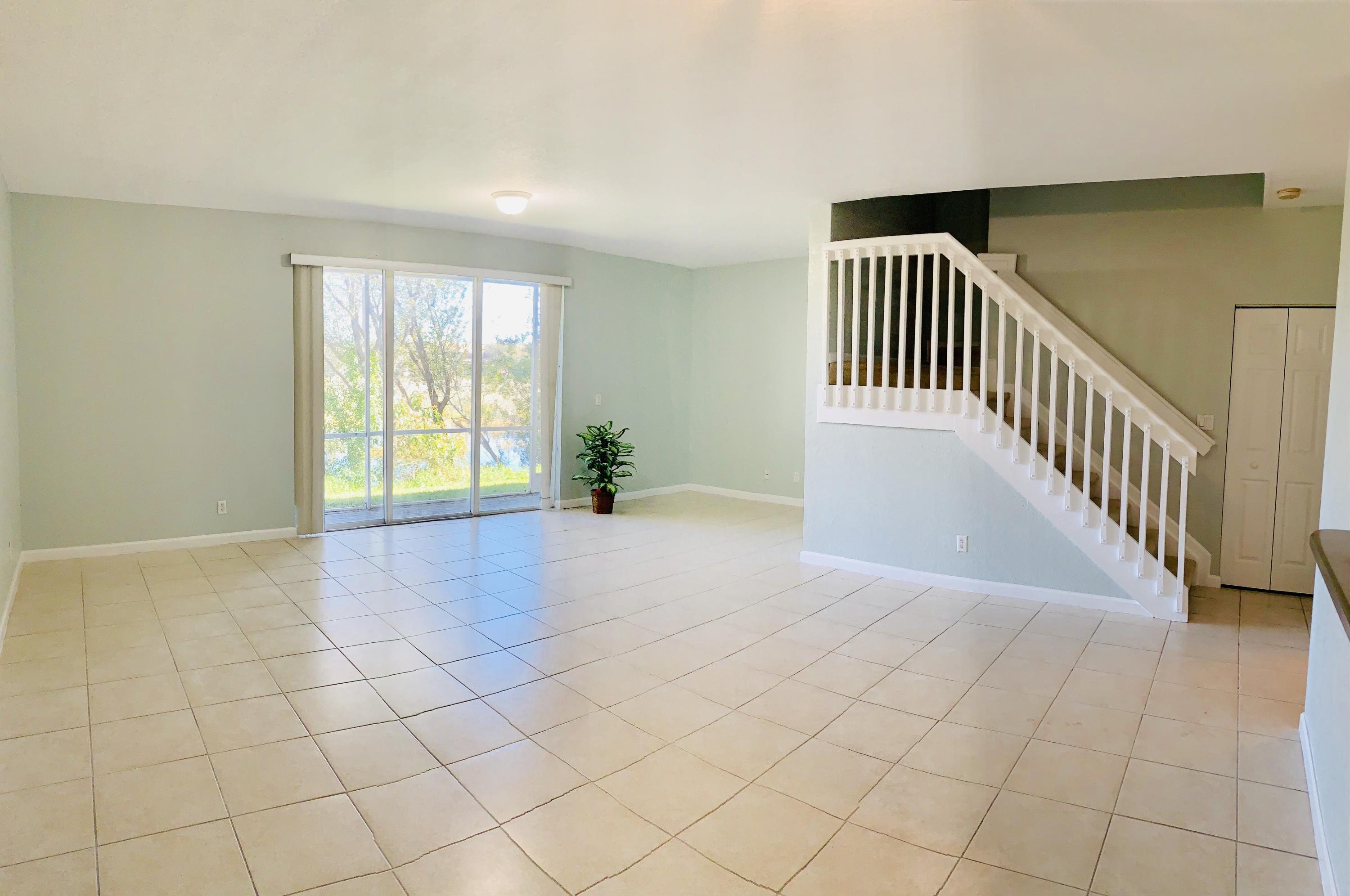 2043 Oakhurst Way Riviera Beach, FL 33404 - Photo 6 of 52 LIVING ROOM