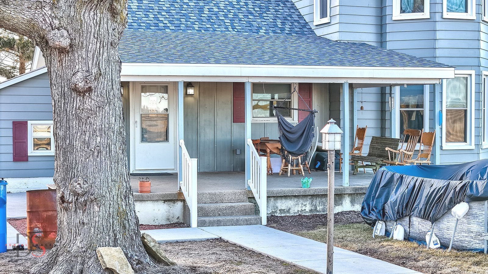 4775 West Dupont Road Morris, IL 60450 - Photo 8 of 24 a front view of a house with outdoor seating