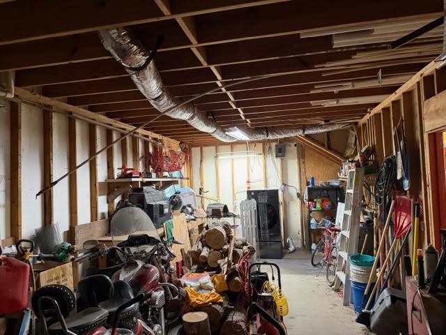 235 Connell Road Vidor, TX 77662 - Photo 23 of 35 a view of a room with gym equipment