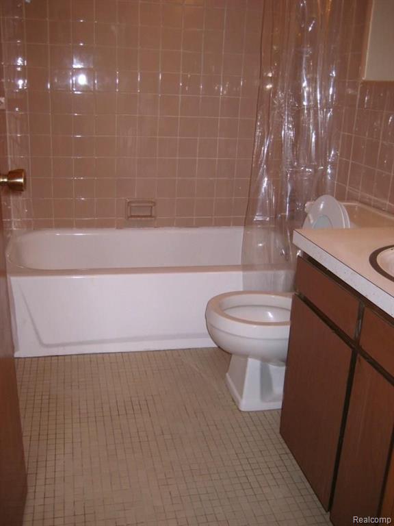 1236 Holmes Road, Unit 6 Ypsilanti, MI 48198 - Photo 5 of 8