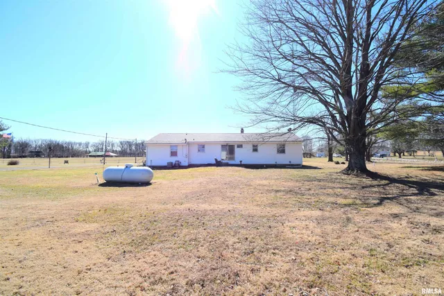 $226,000 | 14880 East Windsong Road, Mount Vernon, IL 62864