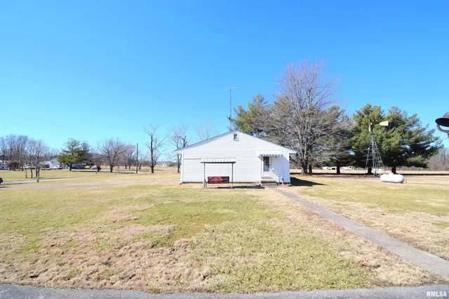 $226,000 | 14880 East Windsong Road, Mount Vernon, IL 62864