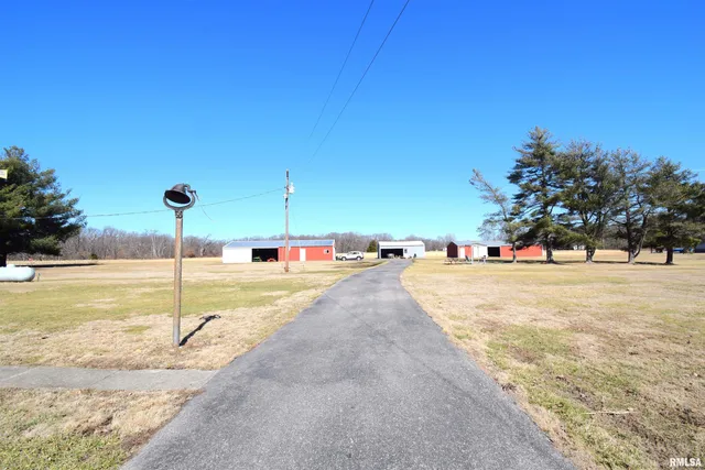 $226,000 | 14880 East Windsong Road, Mount Vernon, IL 62864