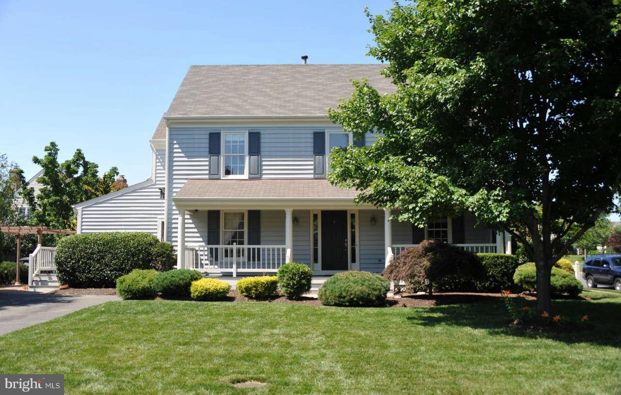 6576 Forsythia Street Springfield, VA 22150 - Photo 1 of 30 Exterior Front