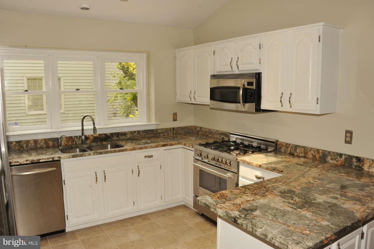 6576 Forsythia Street Springfield, VA 22150 - Photo 2 of 30 Kitchen