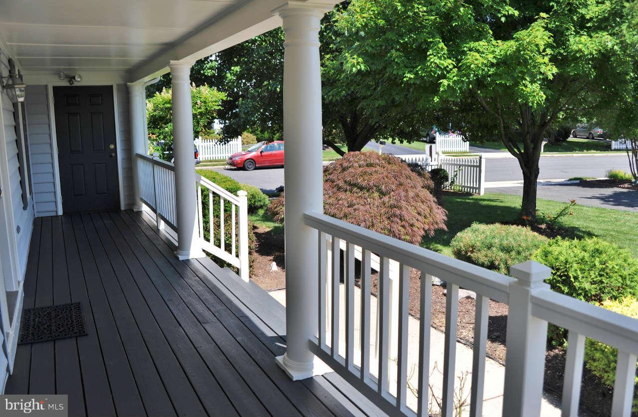 6576 Forsythia Street Springfield, VA 22150 - Photo 15 of 30 Porch