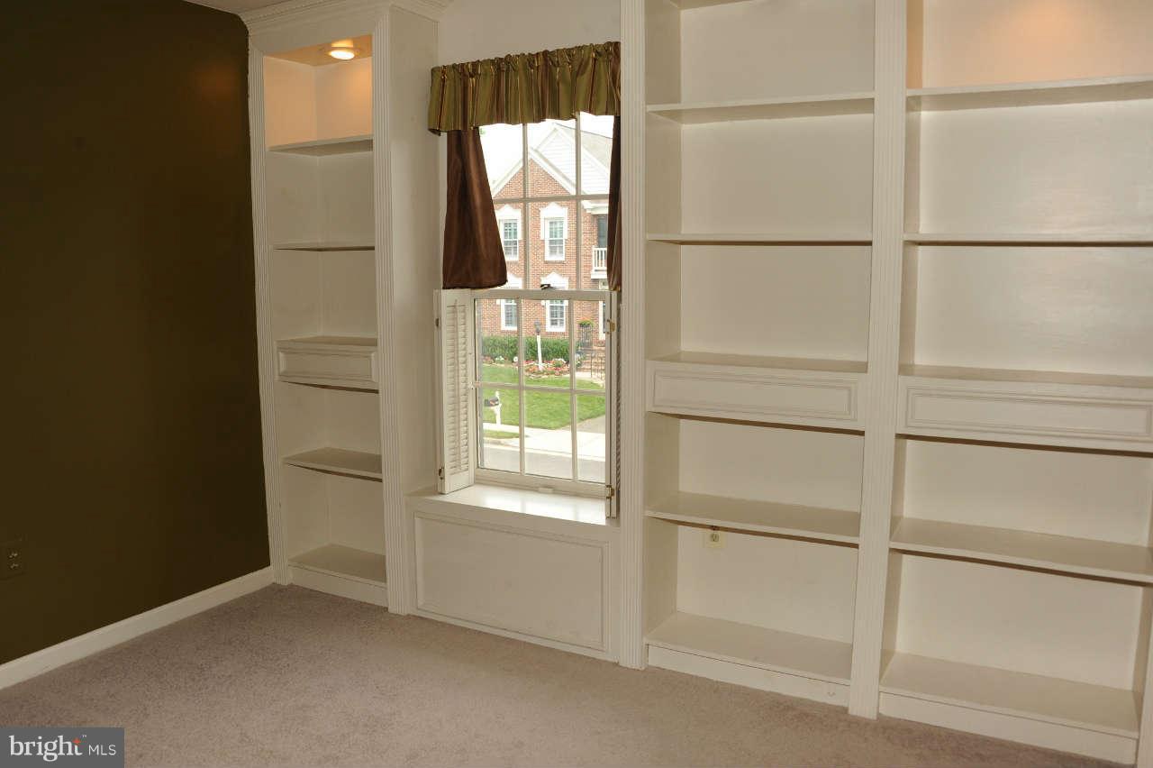 6576 Forsythia Street Springfield, VA 22150 - Photo 26 of 30 Bedroom