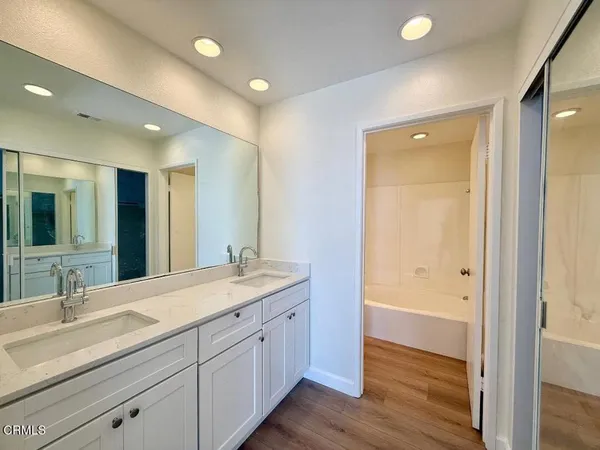 $4,750 | 574 Island View Circle, Port Hueneme, CA 93041