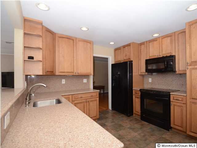 71 Apple Farm Road Middletown, NJ 07701 - Photo 9 of 25 Additional Photo
