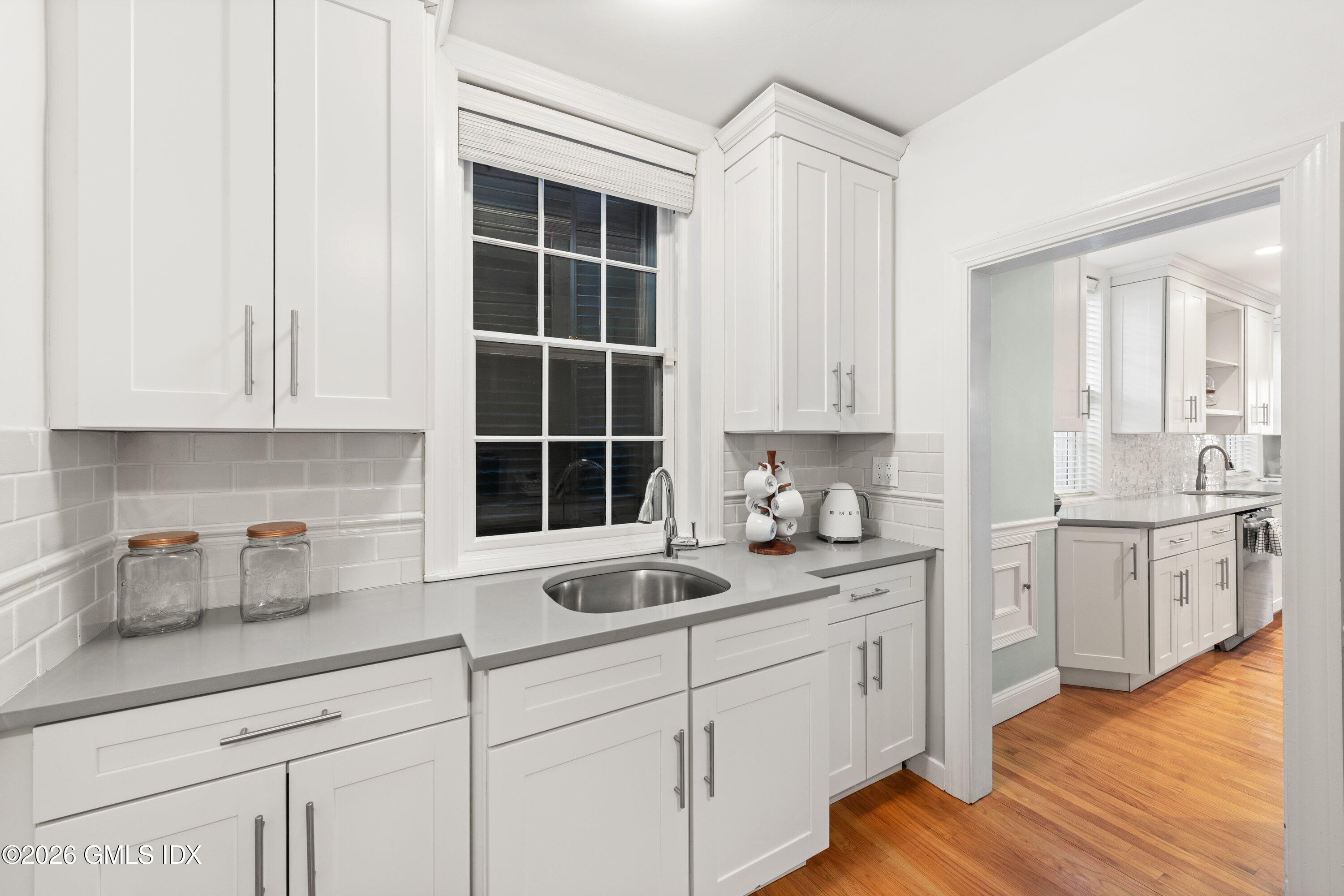 91 Algonquin Road Fairfield, CT 06825 - Photo 31 of 58 5.41 Butlers Pantry