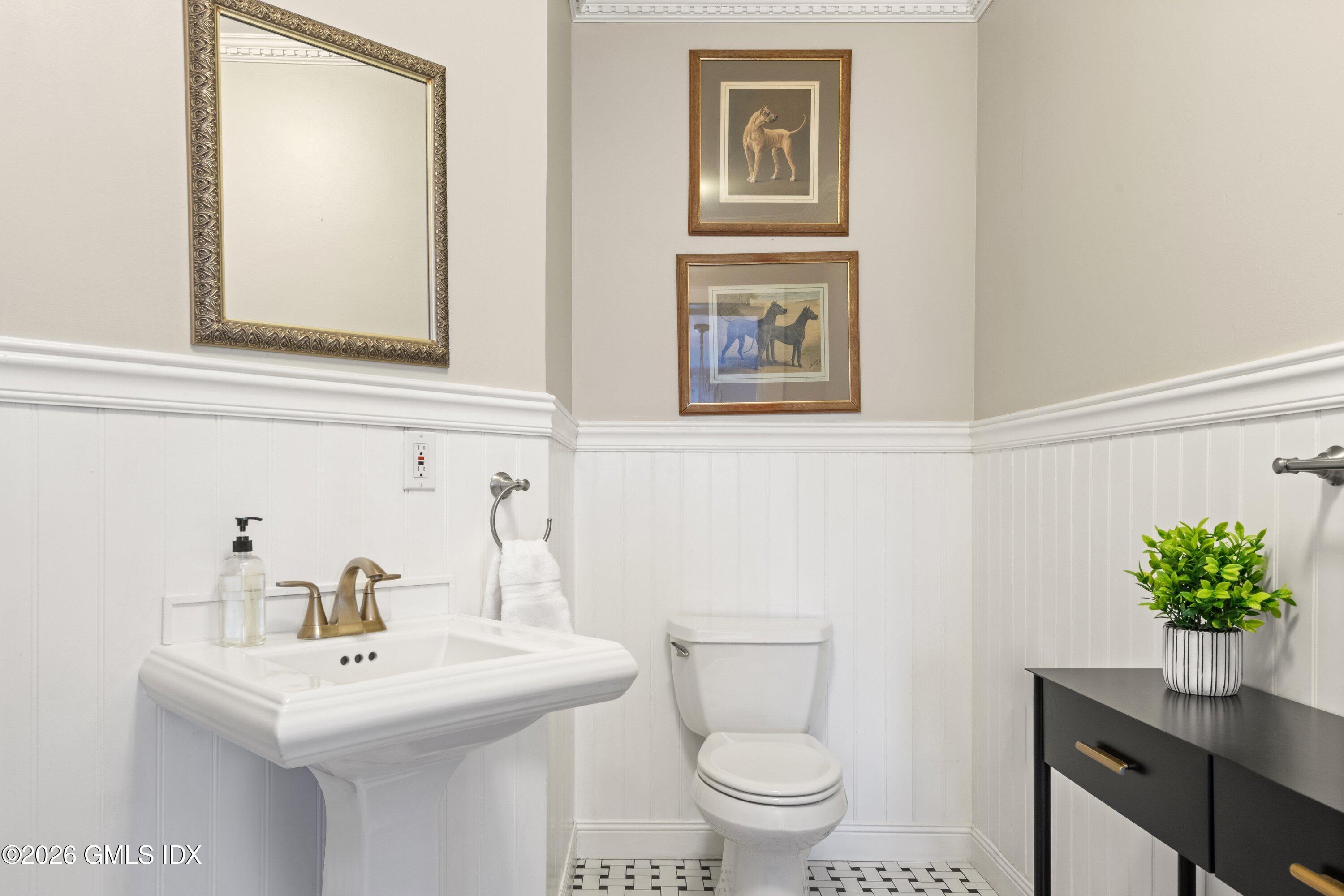 91 Algonquin Road Fairfield, CT 06825 - Photo 37 of 58 6.26 Powder Room