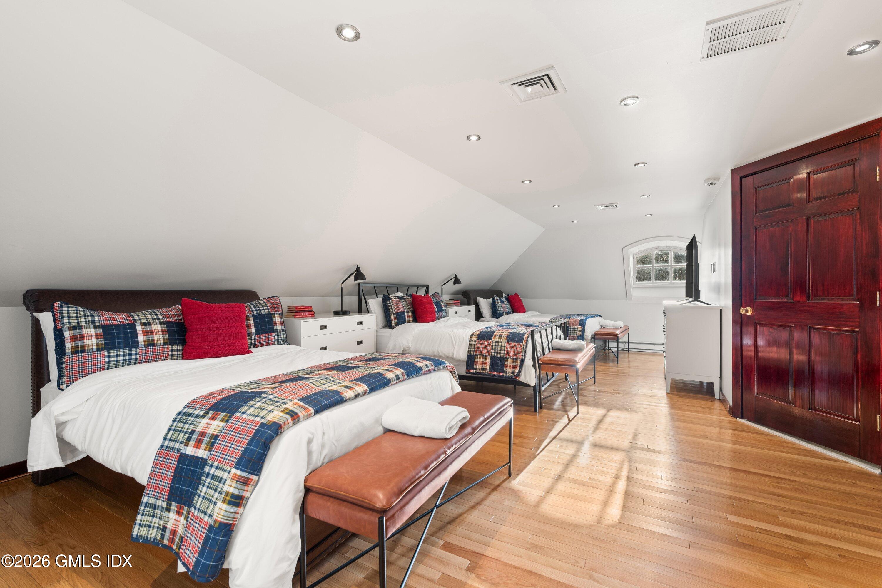 91 Algonquin Road Fairfield, CT 06825 - Photo 53 of 58 8.18 Upper Level