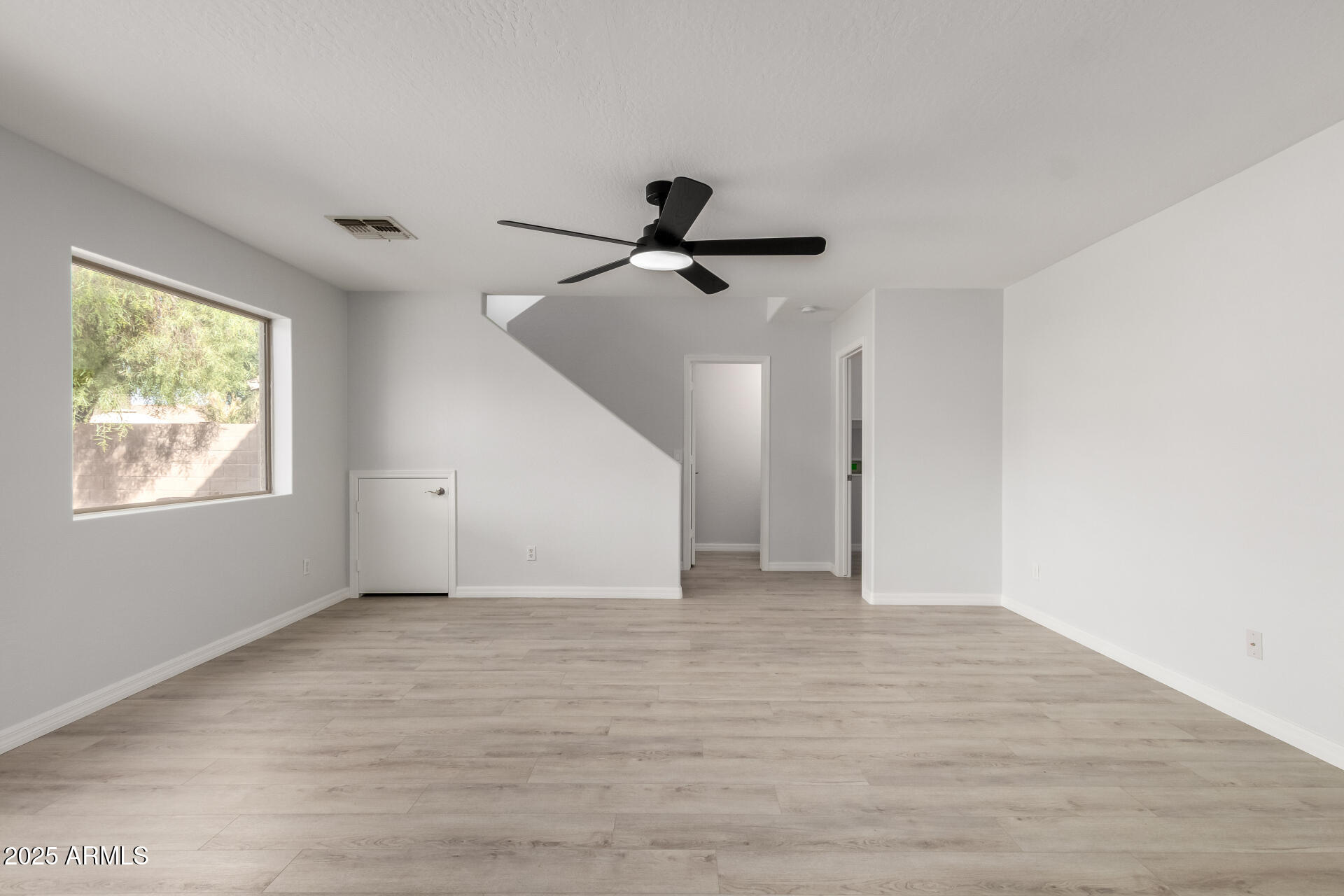 16198 West Redfield Road Surprise, AZ 85379 - Photo 12 of 35 Gallery Image 12