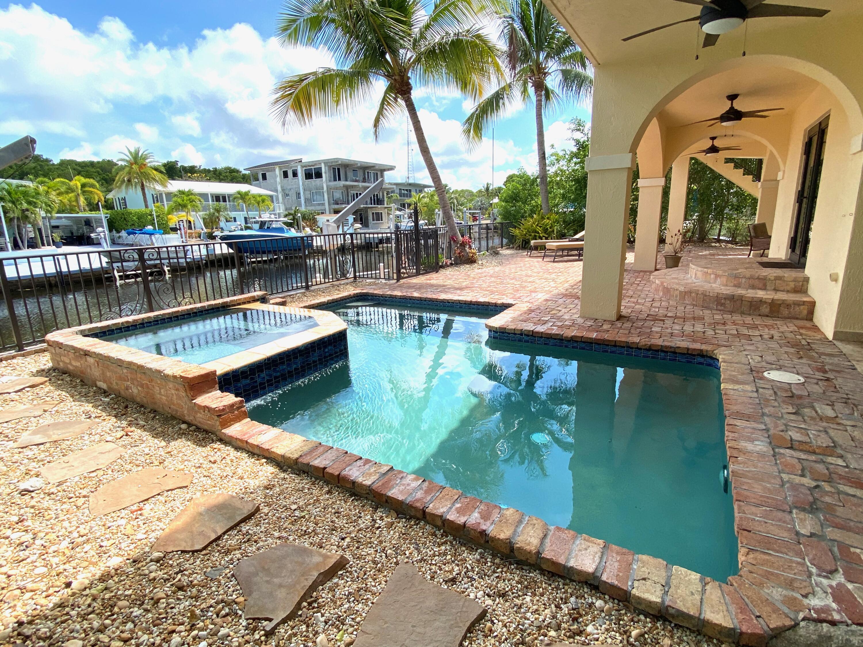 9 South Exuma Road Key Largo, FL 33037 - Photo 8 of 61 IMG_4732