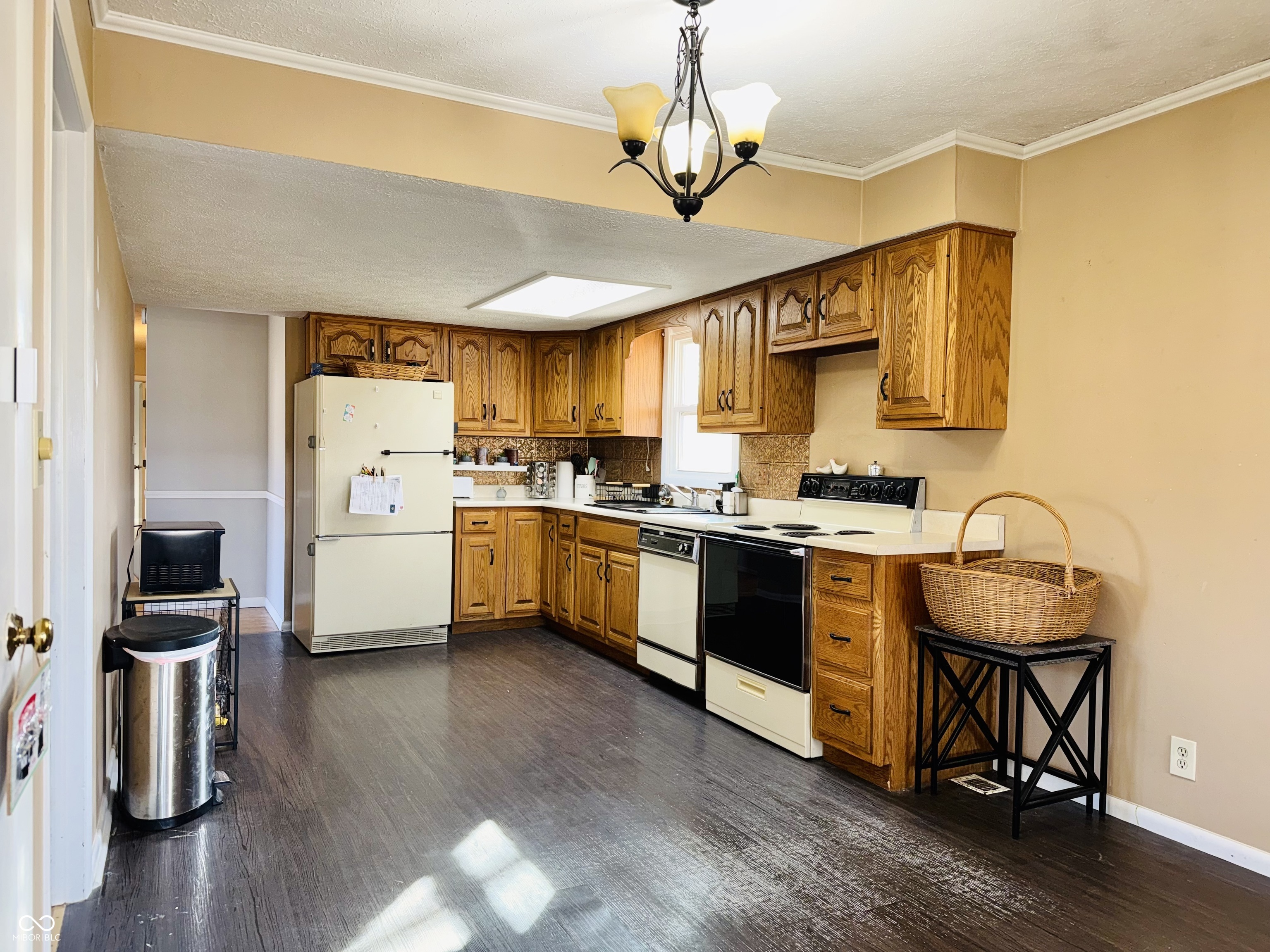 1177 West Curry Road Greenwood, IN 46143 - Photo 4 of 16