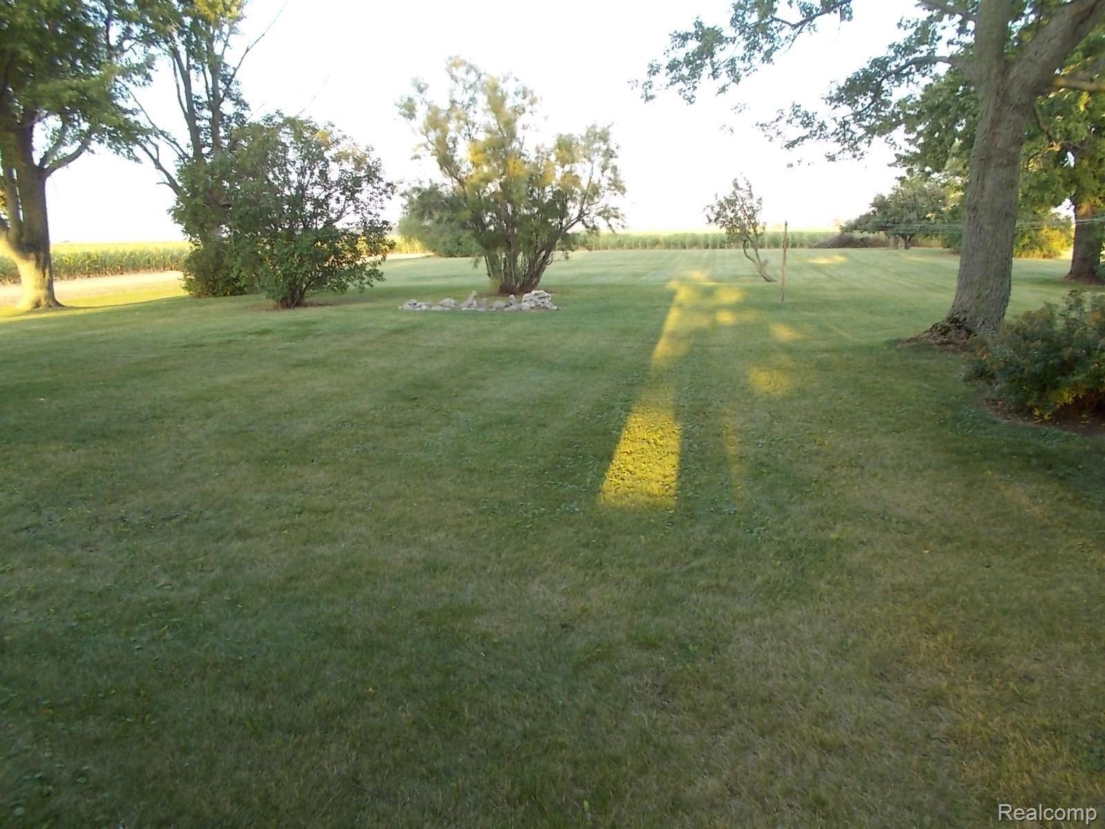 2590 North Graf Road Caro, MI 48723 - Photo 3 of 22 DSCN3198.JPG