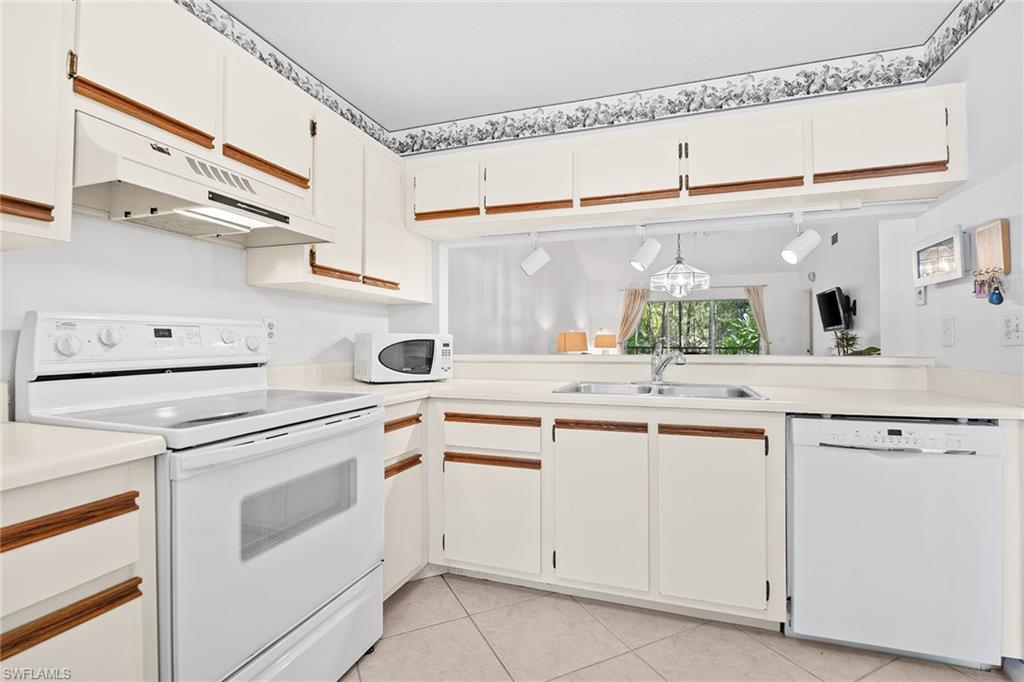 3581 County Barn Road, Unit 203 Naples, FL 34112 - Photo 11 of 31