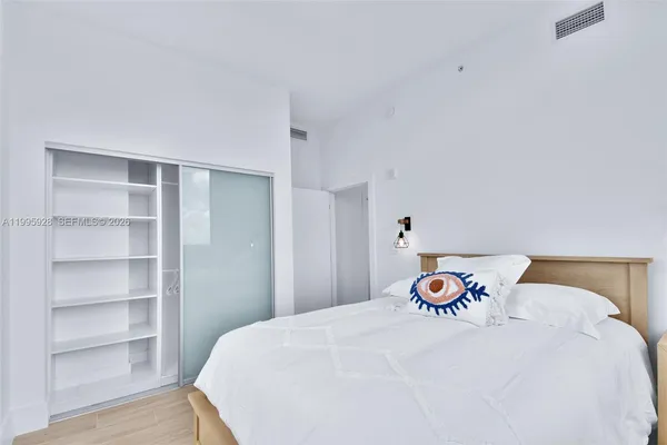 $4,850 | 18800 Northeast 29th Avenue, Unit PH6, Aventura, FL 33180