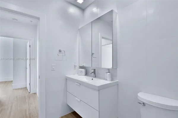 $4,850 | 18800 Northeast 29th Avenue, Unit PH6, Aventura, FL 33180