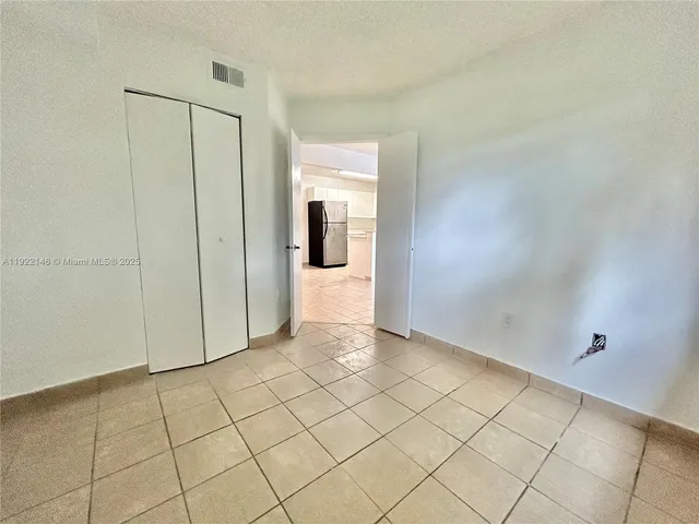 $2,050 | 301 Palm Way, Unit 104, Pembroke Pines, FL 33025