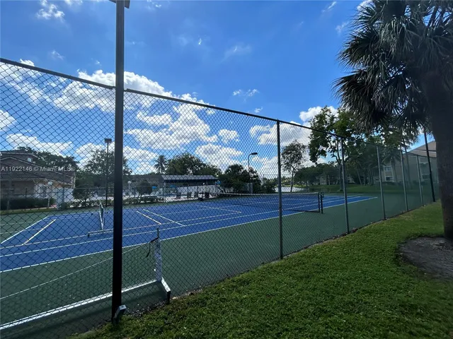 $2,050 | 301 Palm Way, Unit 104, Pembroke Pines, FL 33025