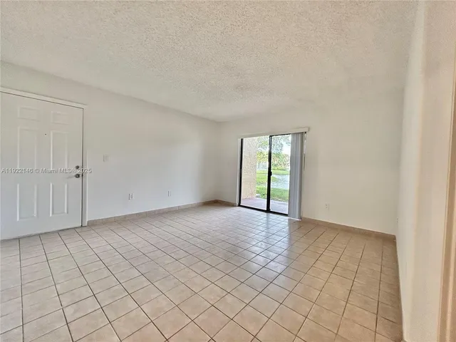 $2,050 | 301 Palm Way, Unit 104, Pembroke Pines, FL 33025