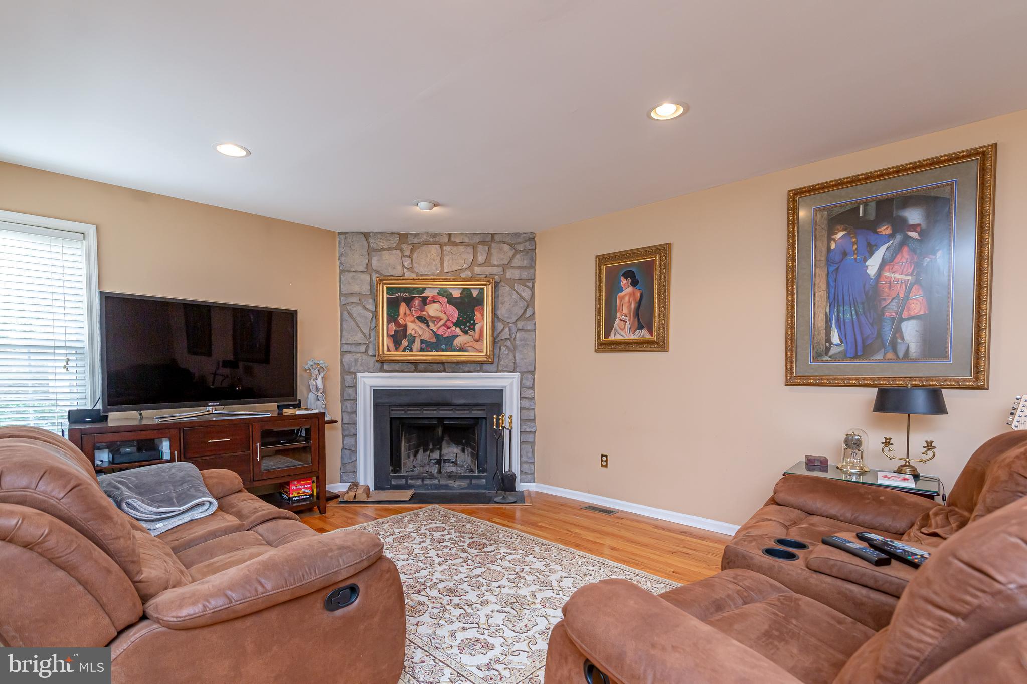 260 Yorkminster Road West Chester, PA 19382 - Photo 3 of 37 Living Room