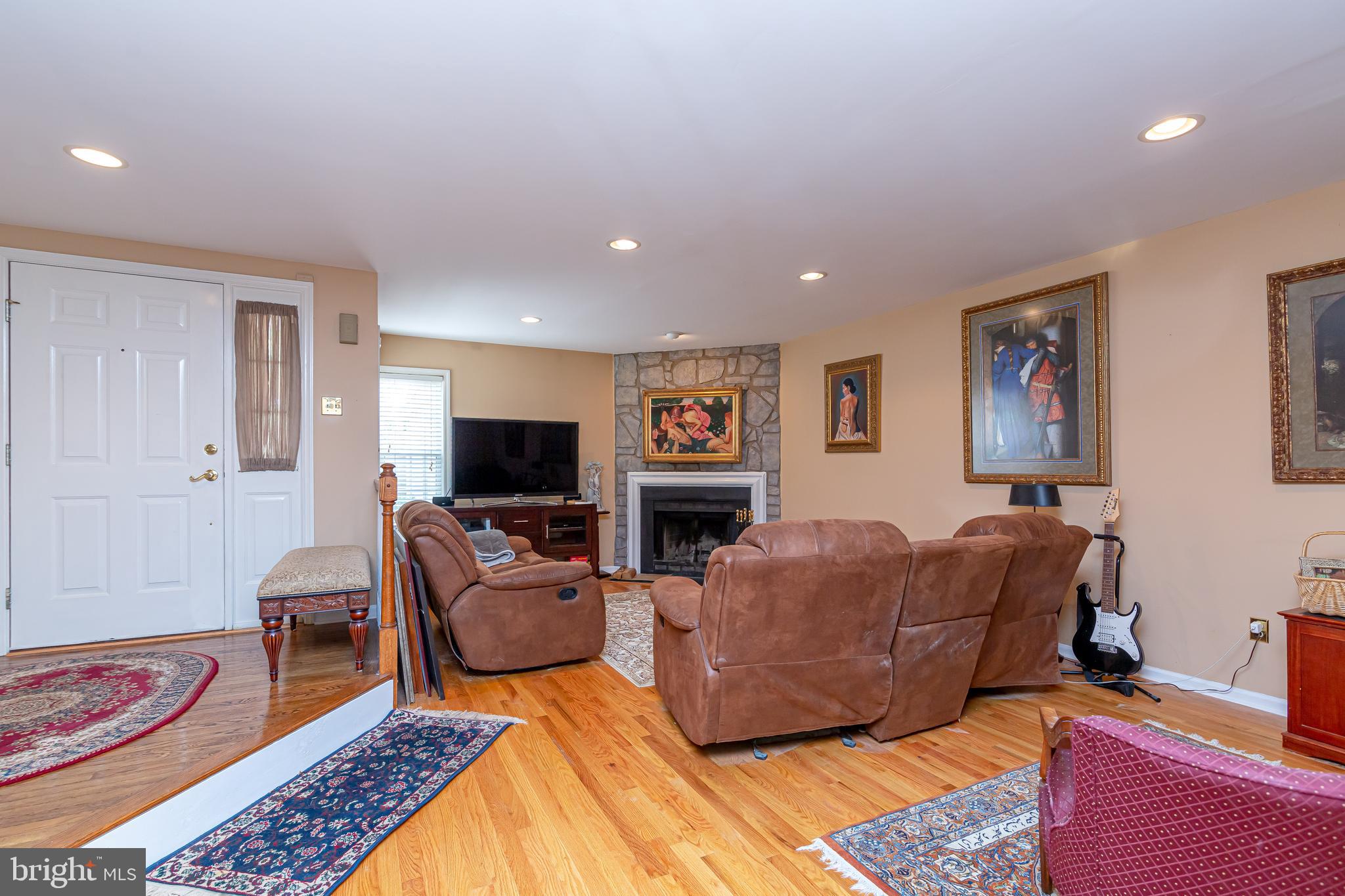260 Yorkminster Road West Chester, PA 19382 - Photo 8 of 37 Living Room