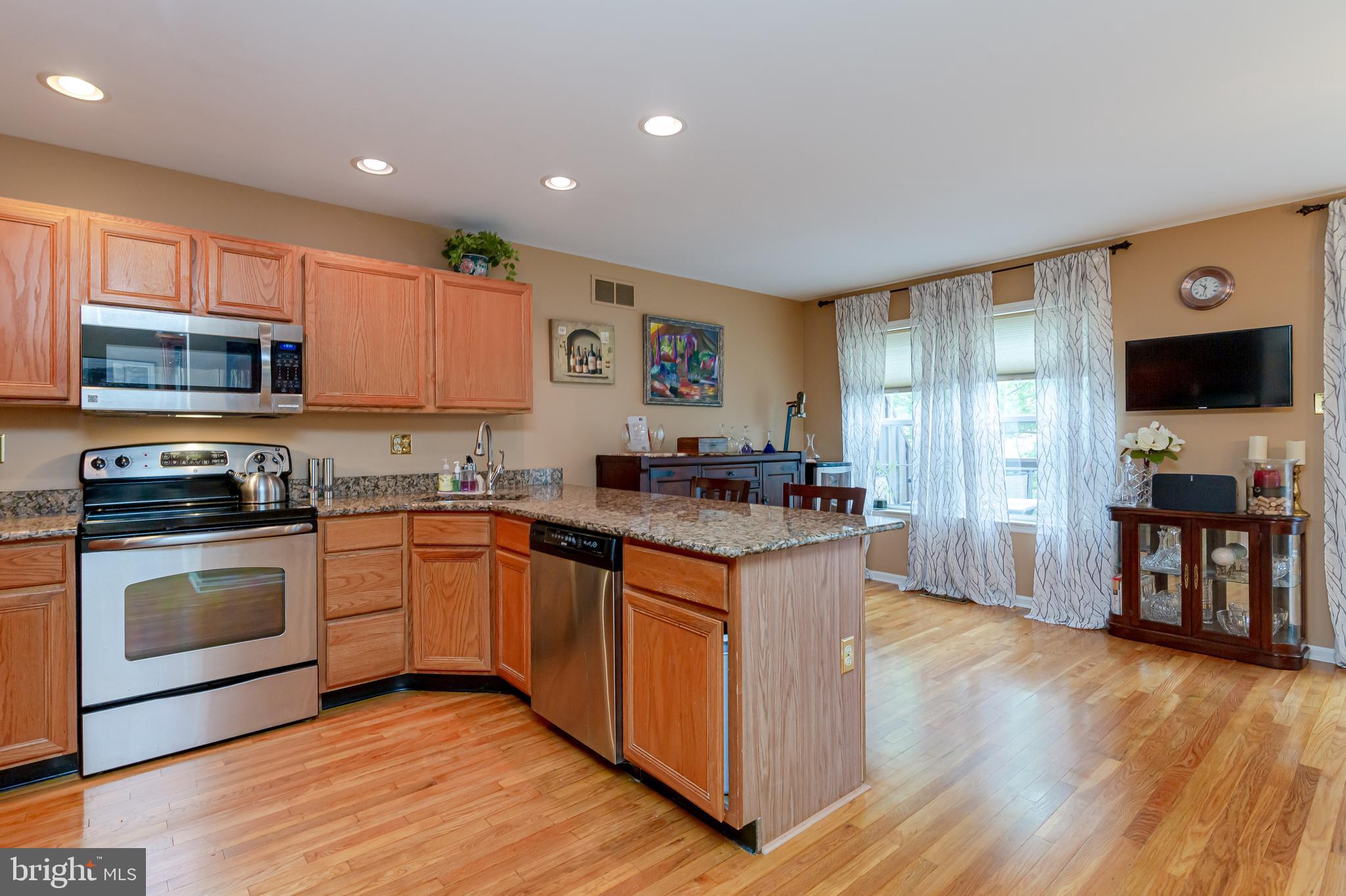 260 Yorkminster Road West Chester, PA 19382 - Photo 10 of 37 Kitchen with stainless steel appliances & Granite