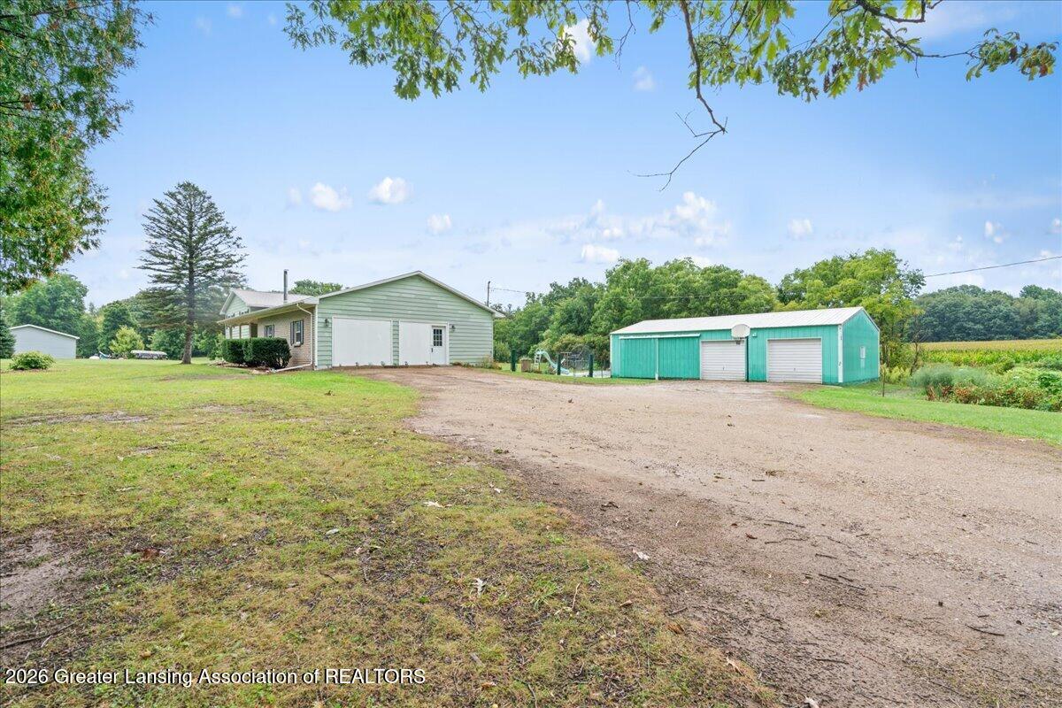 7691 Wilson Road Eaton Rapids, MI 48827 - Photo 8 of 47 Driveway