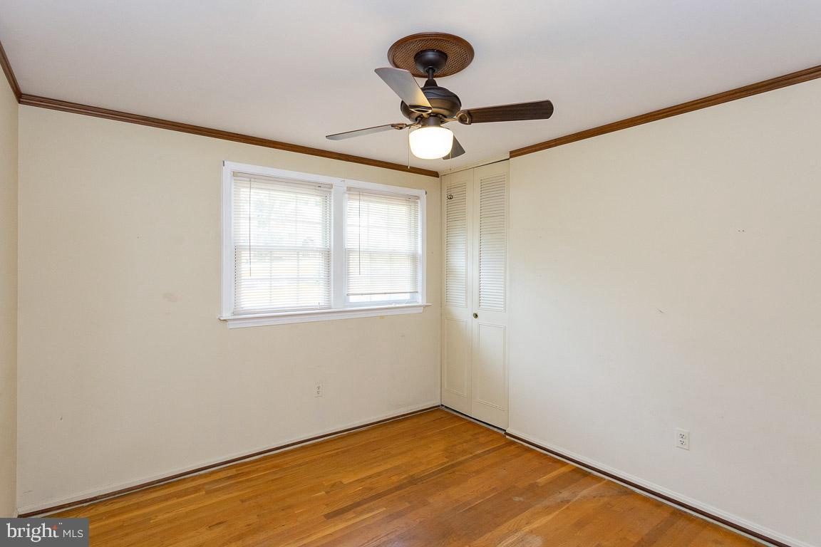 6811 Brisbane Street Springfield, VA 22152 - Photo 16 of 22 4 bedrooms all on upper level